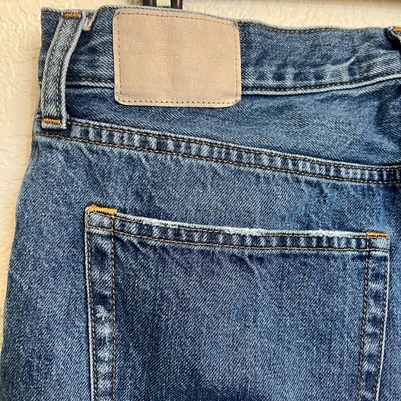 Everlane The Relaxed Straight Fit Organic Cotton Jeans - Picture 8 of 9